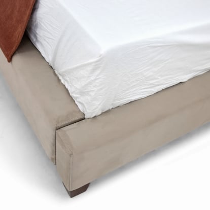 LA Furniture Queen McKamey Modern Beige Fabric Bed VGEVVG728-VIENNA-039-Q Contemporary Style by Vig Furnitrue Number 81561 Catch Home Goods