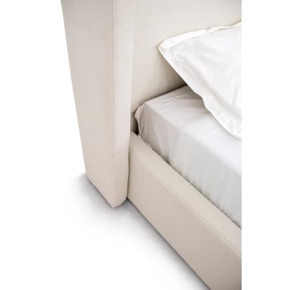 LA Furniture Byrne Modern Off White Fabric Bed VGEVVG713-C-00 Contemporary Style by Vig Furnitrue Number 81555|81556 Catch Home Goods