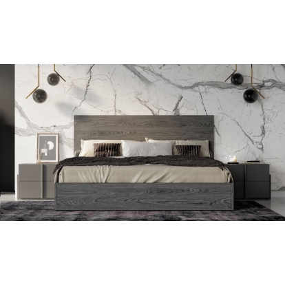 Nova Domus Lucia Italian Modern Matte Grey / Elm Grey Bed + 2 Nightstands Set Grey Bedroom Set 81672 VGACLUCIA-BEDNS-SET
