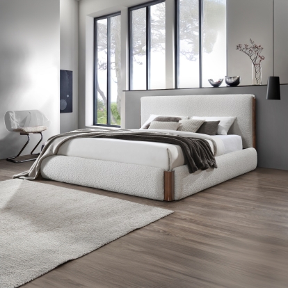 Acme Sandro Queen Bed Model BD02470Q