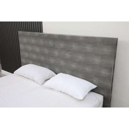 Modrest Dynasty Modern Shagreen Bed Grey Bed 79091|80464 VGVCBD2108-GRY-BED-EK