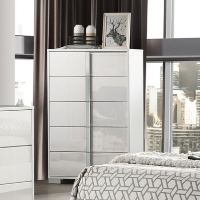 Furniture Of America Sinistra Contemporary Engineered Wood, Metal, Others White Chest | FM7211WH-C