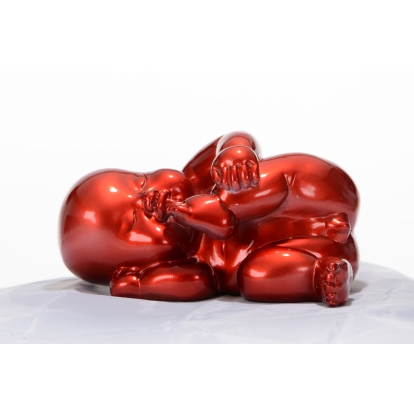 XD0054 Modern Red Baby Playing Sculpture Red Sculpture 15215 VGTH-XD0054-RED